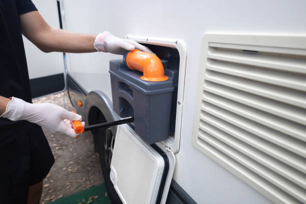 Portable Toilet Options We Offer in Gages Lake, IL